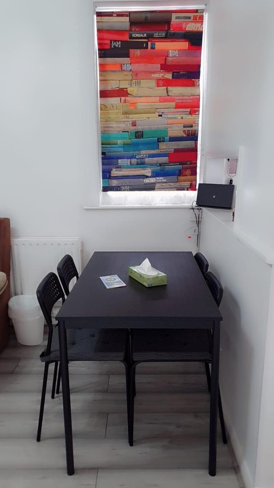 2 Bed 1St Floor Apartment-Own Entrance & Parking Portsmouth Eksteriør billede